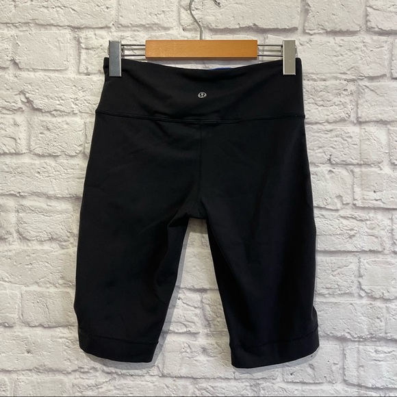 LULULEMON Black Shorts with Blue Stripe - Picture 4 of 5